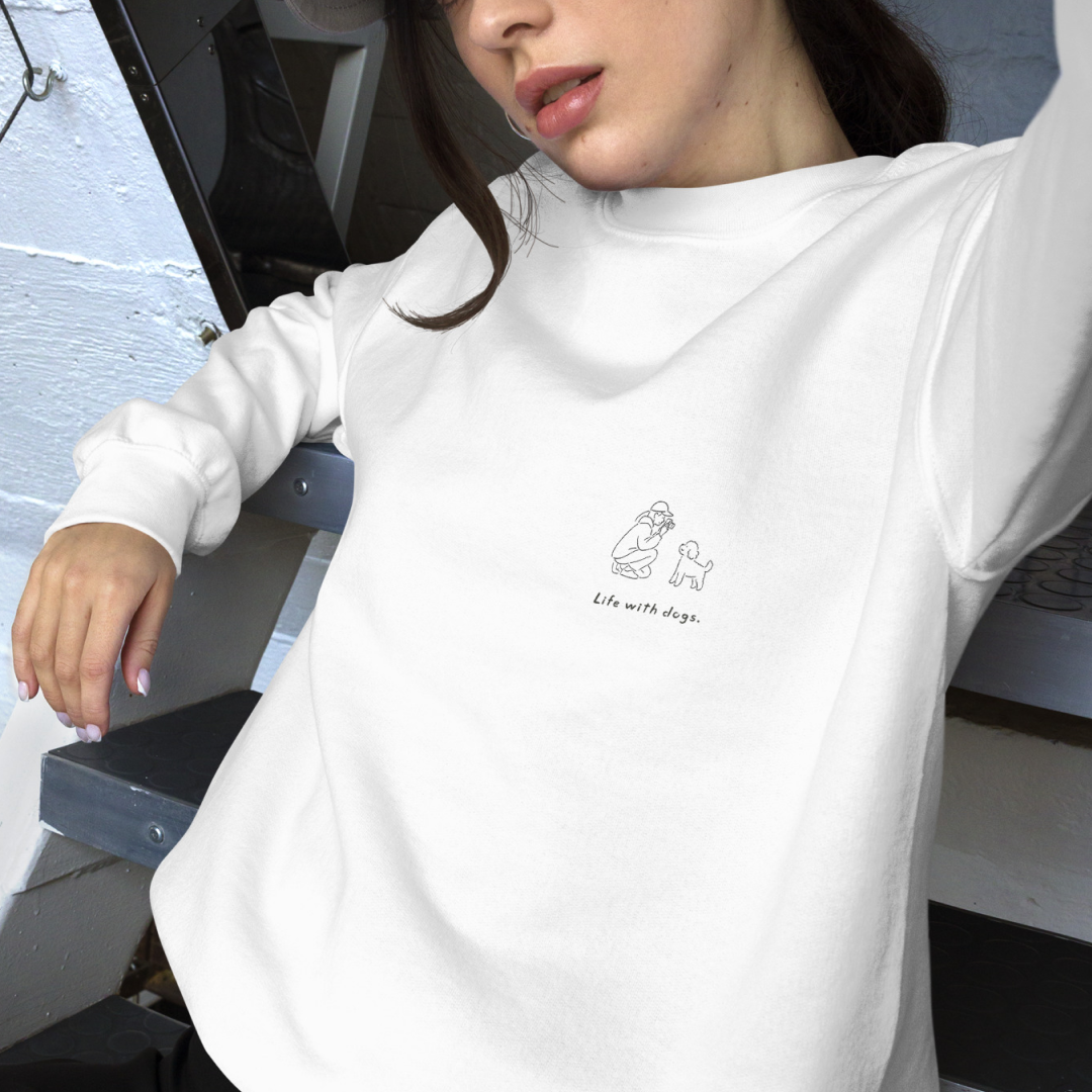 Life with dogs.  Logo Sweat – White