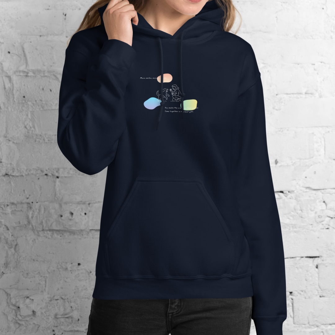 More smiles, more moments. Hoodie – Navy