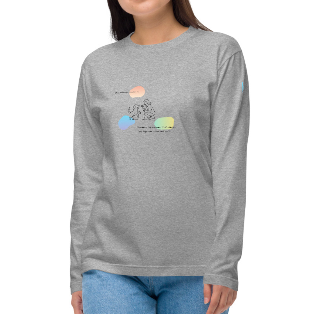 More smiles, more moments. Long Sleeve Tee – Gray