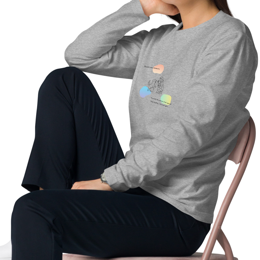 More smiles, more moments. Long Sleeve Tee – Gray